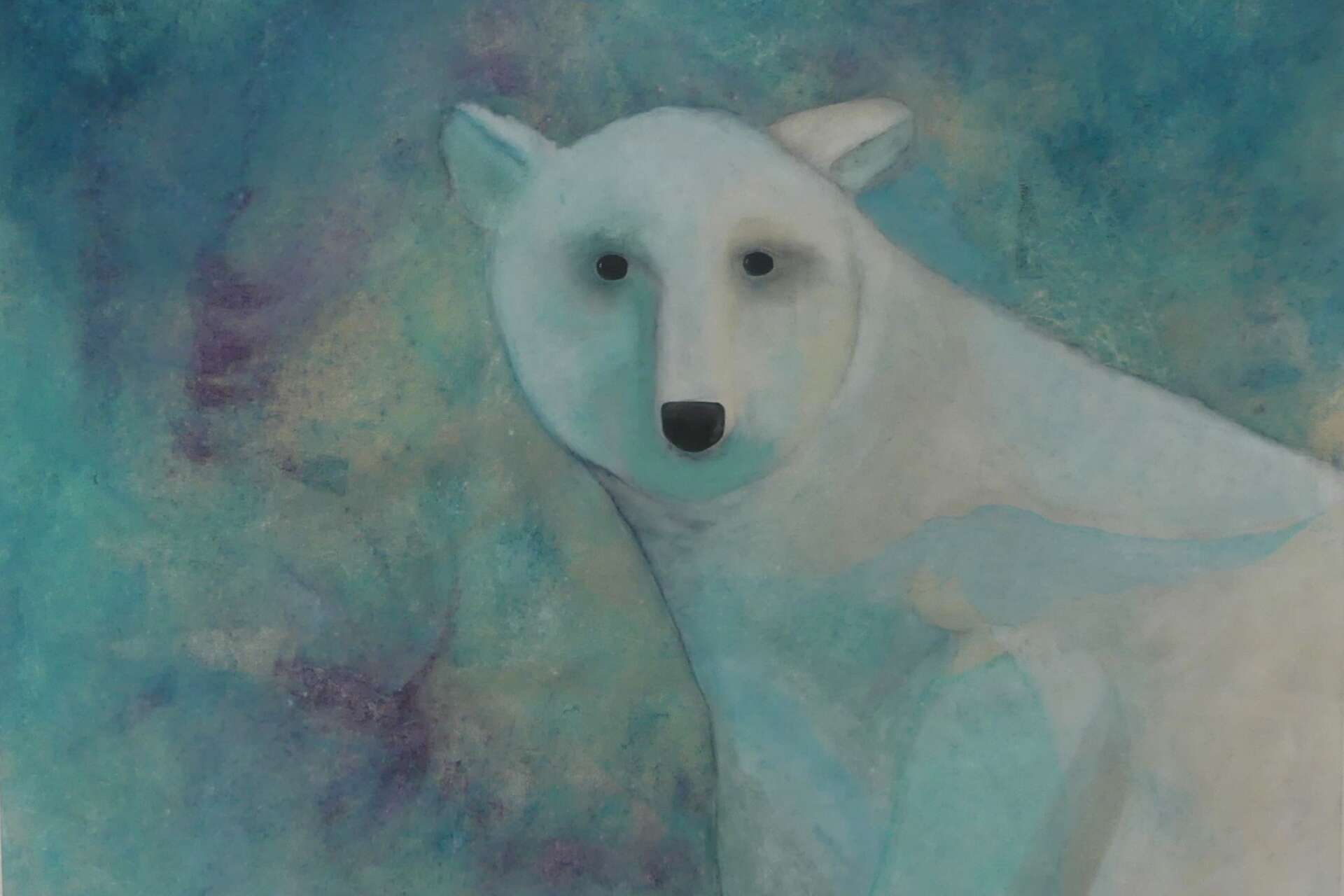 Carina har fångat kylan i bilden med en isbjörn.