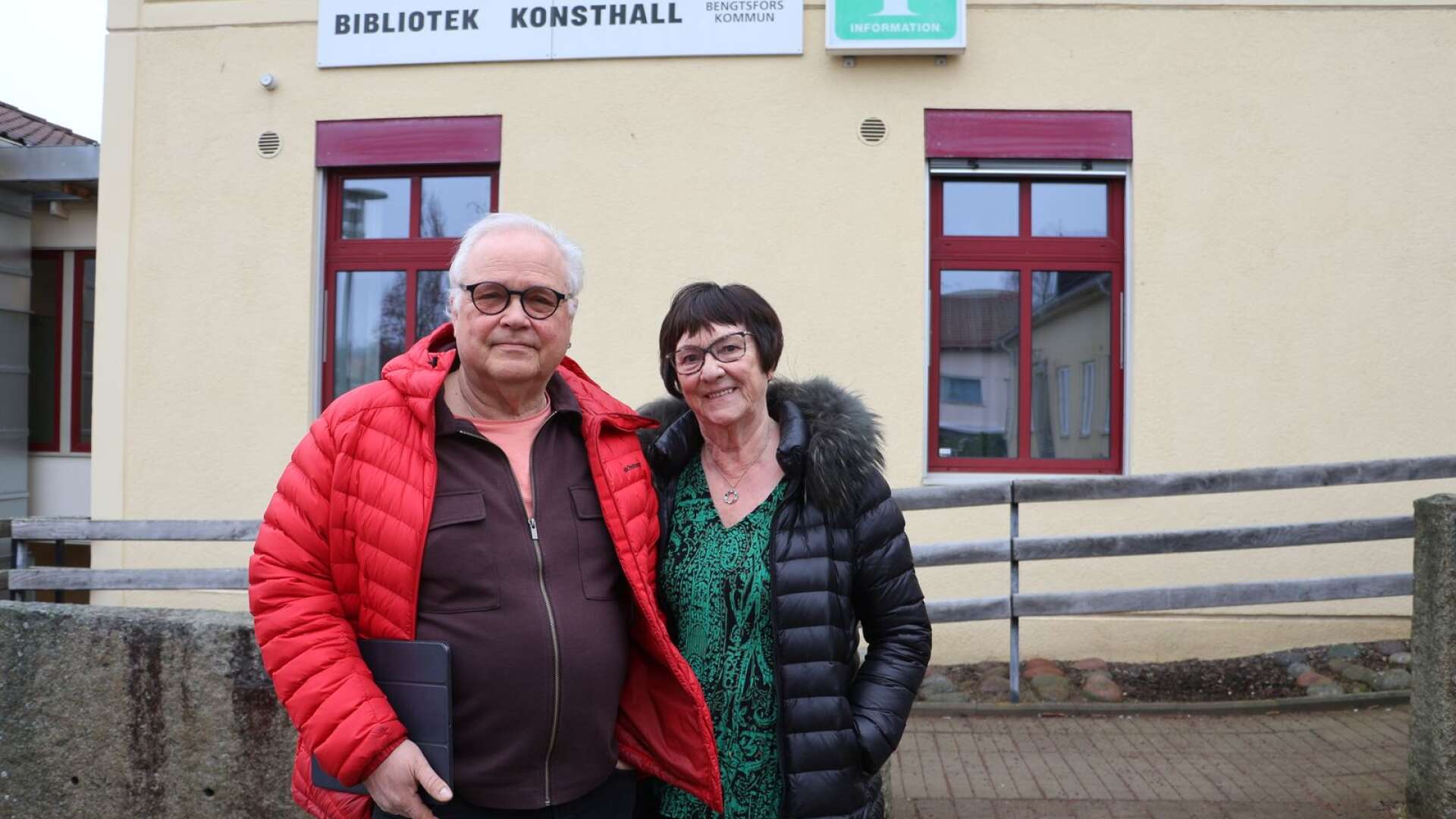 Dag Bjaaland och Kerstin Olsson, tidigare rektorer på Strömkullegymnasiet i Bengtsfors, tycker att det är väldigt sorgligt att skolan inte får en nystart.