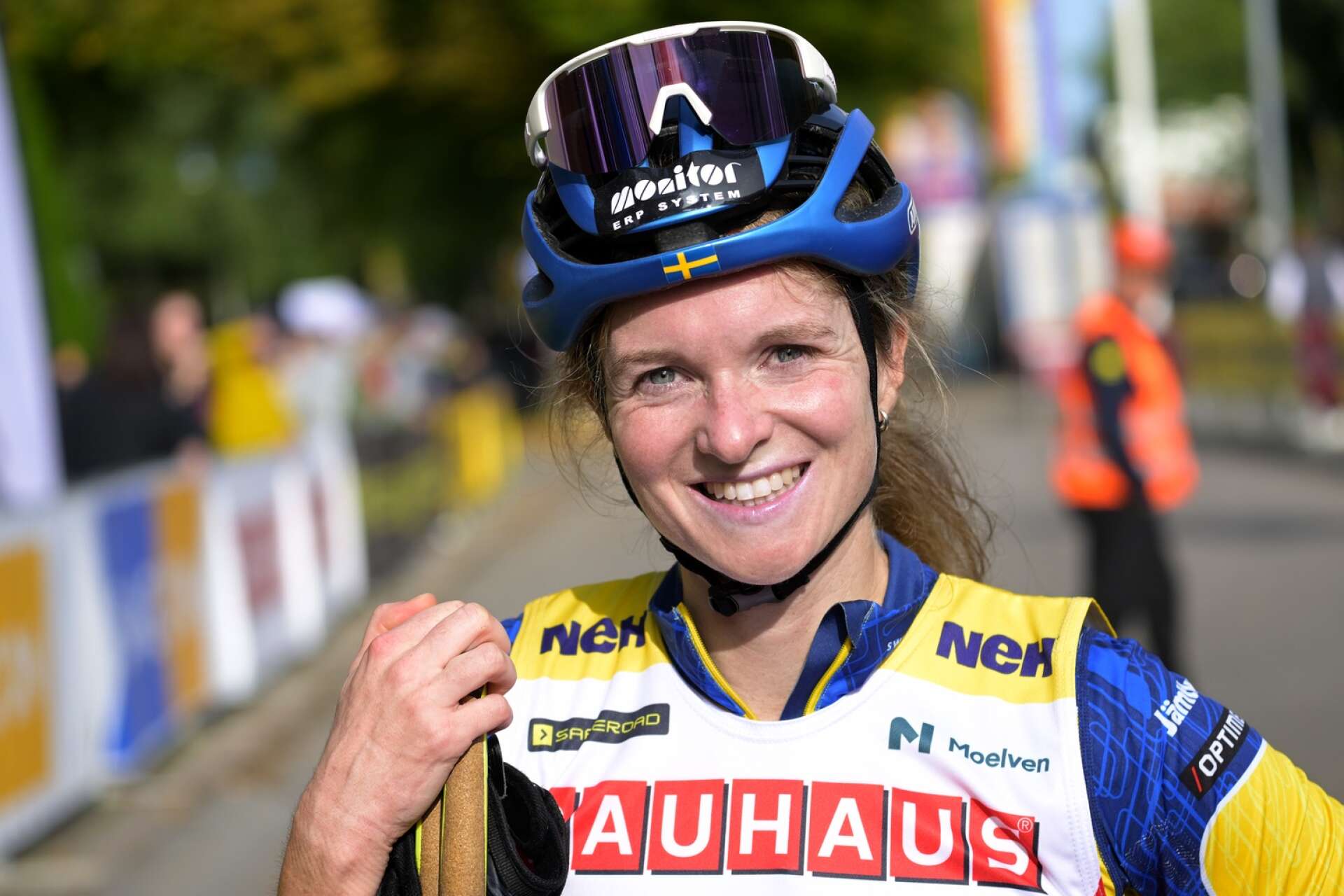 Mona Brorsson var glad när hon nådde målet i Klarälvsloppet. 