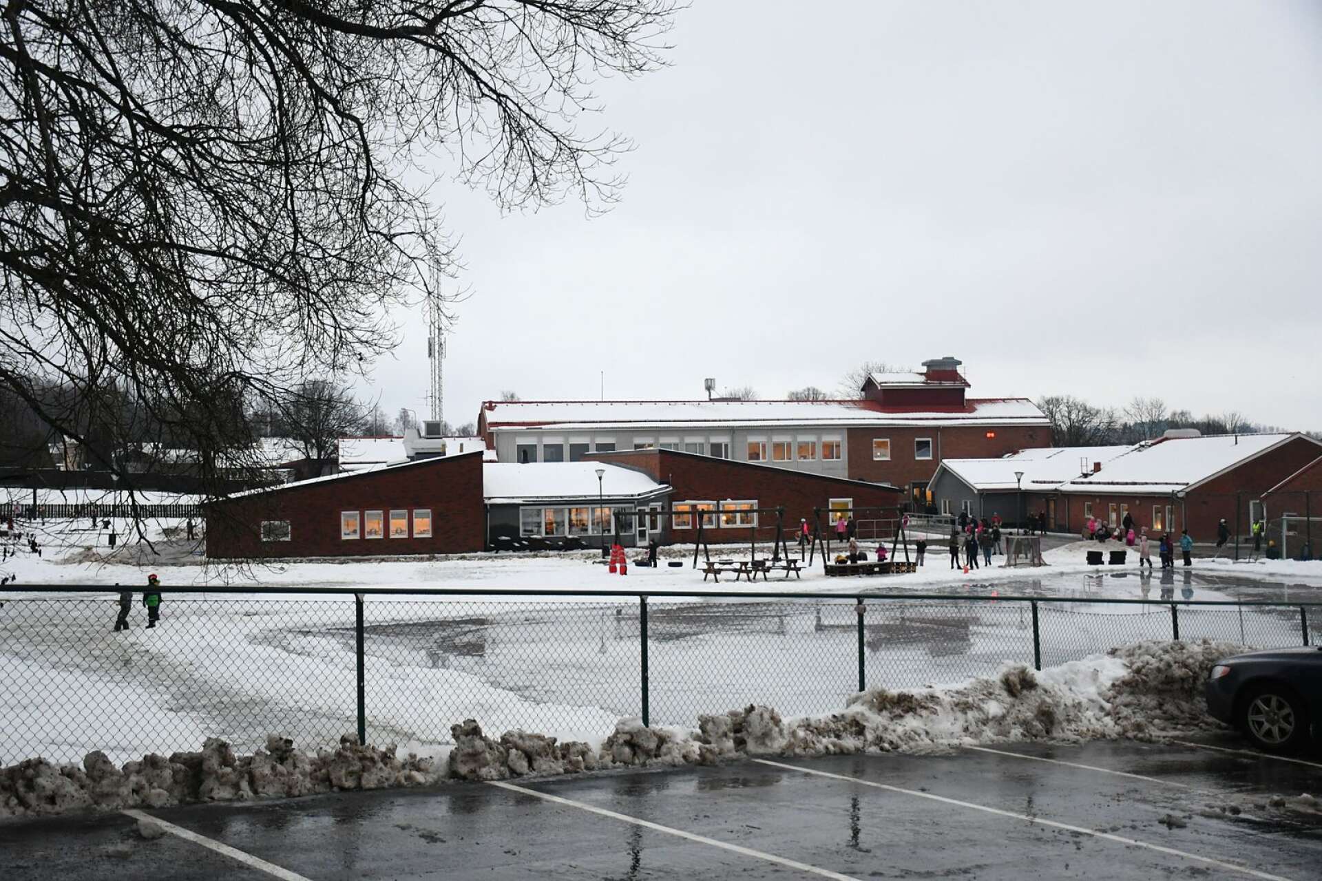 Idrottsföreningarna i Sunne kommun är positiva till en ny hall på Skäggebergsskolan.