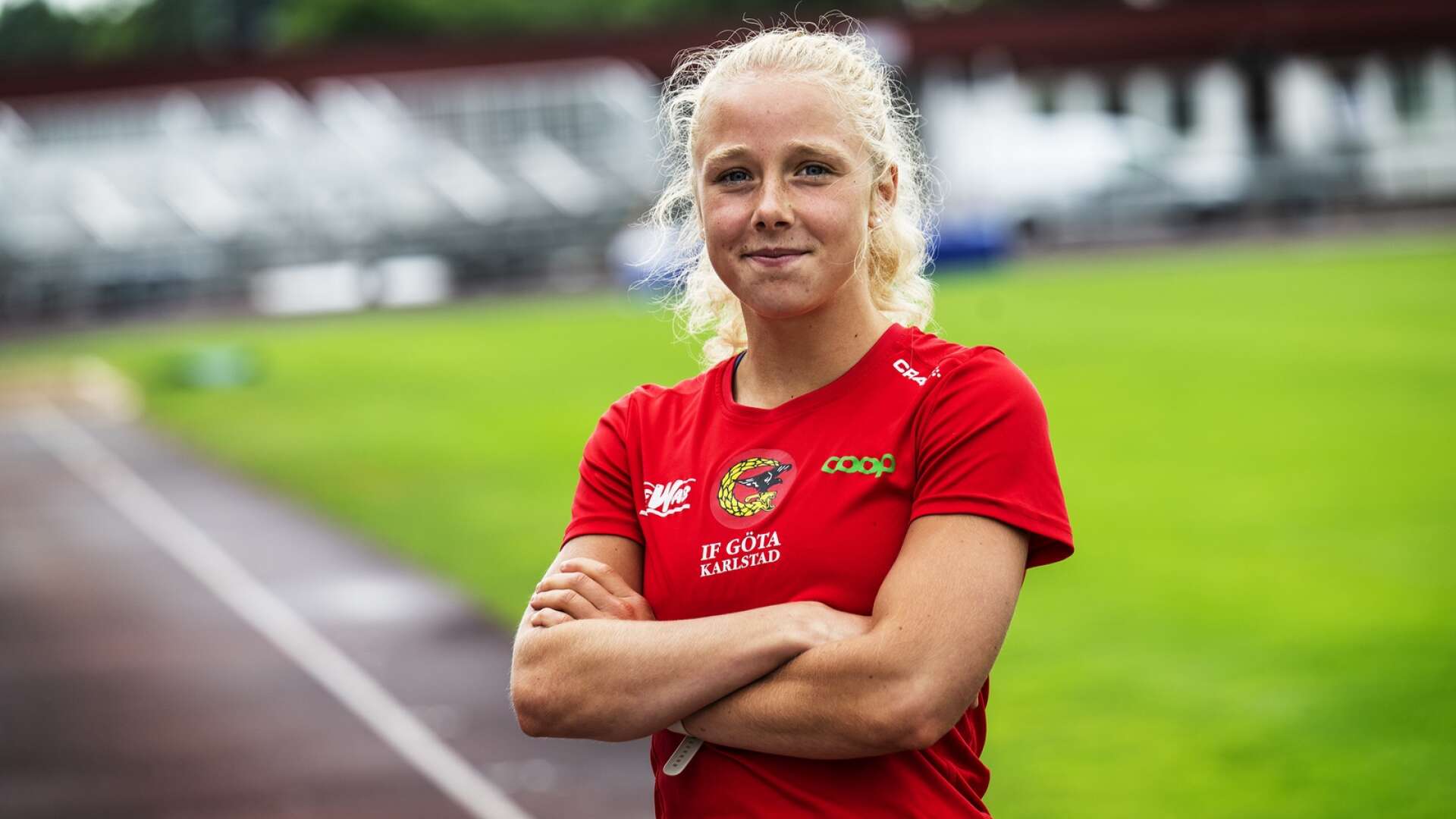 Lova Perman vässar formen inför junior-VM och får drömmotstånd på Karlstad GP. 