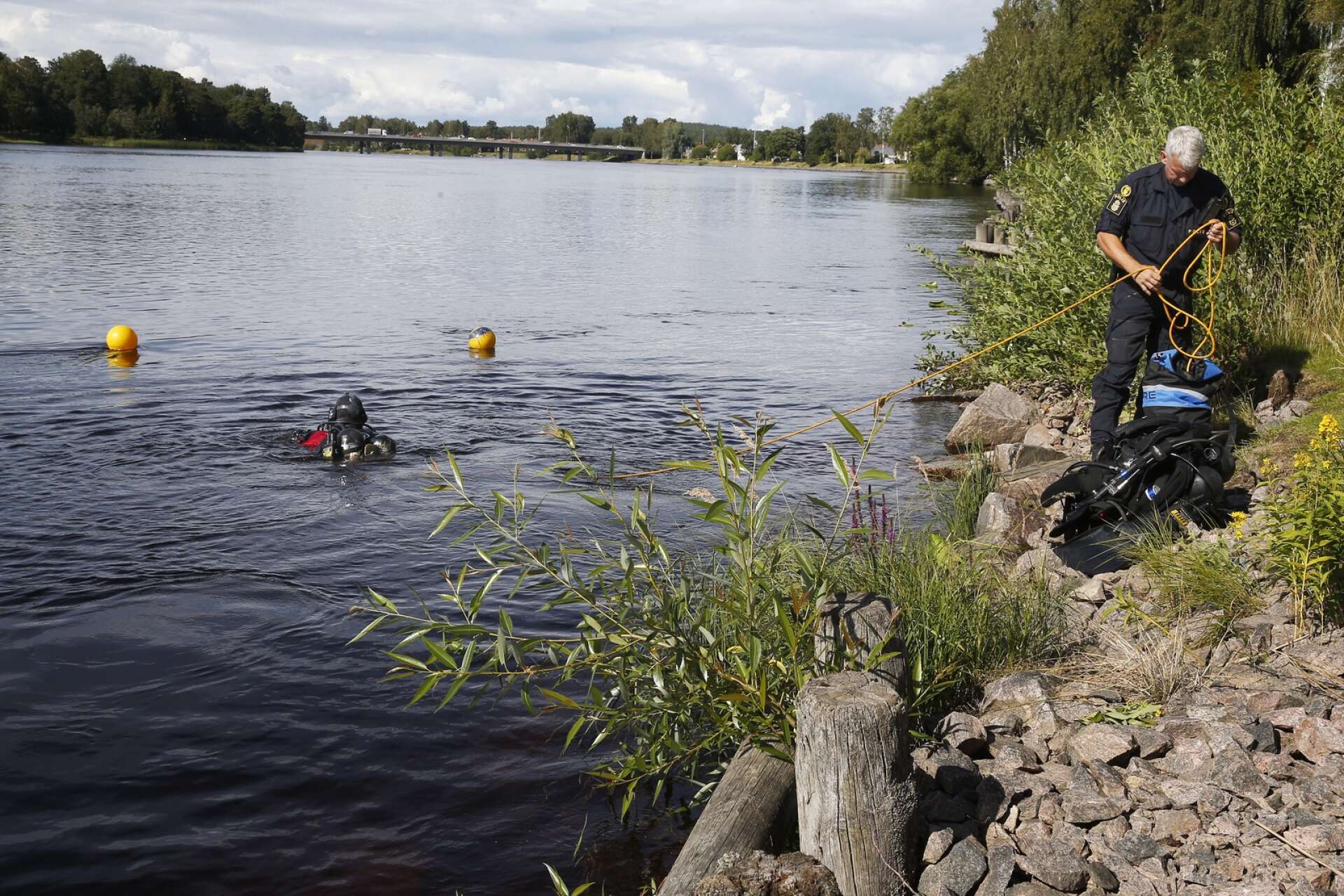 Sjöpolisen genomförde en dykinsats i Klarälven.