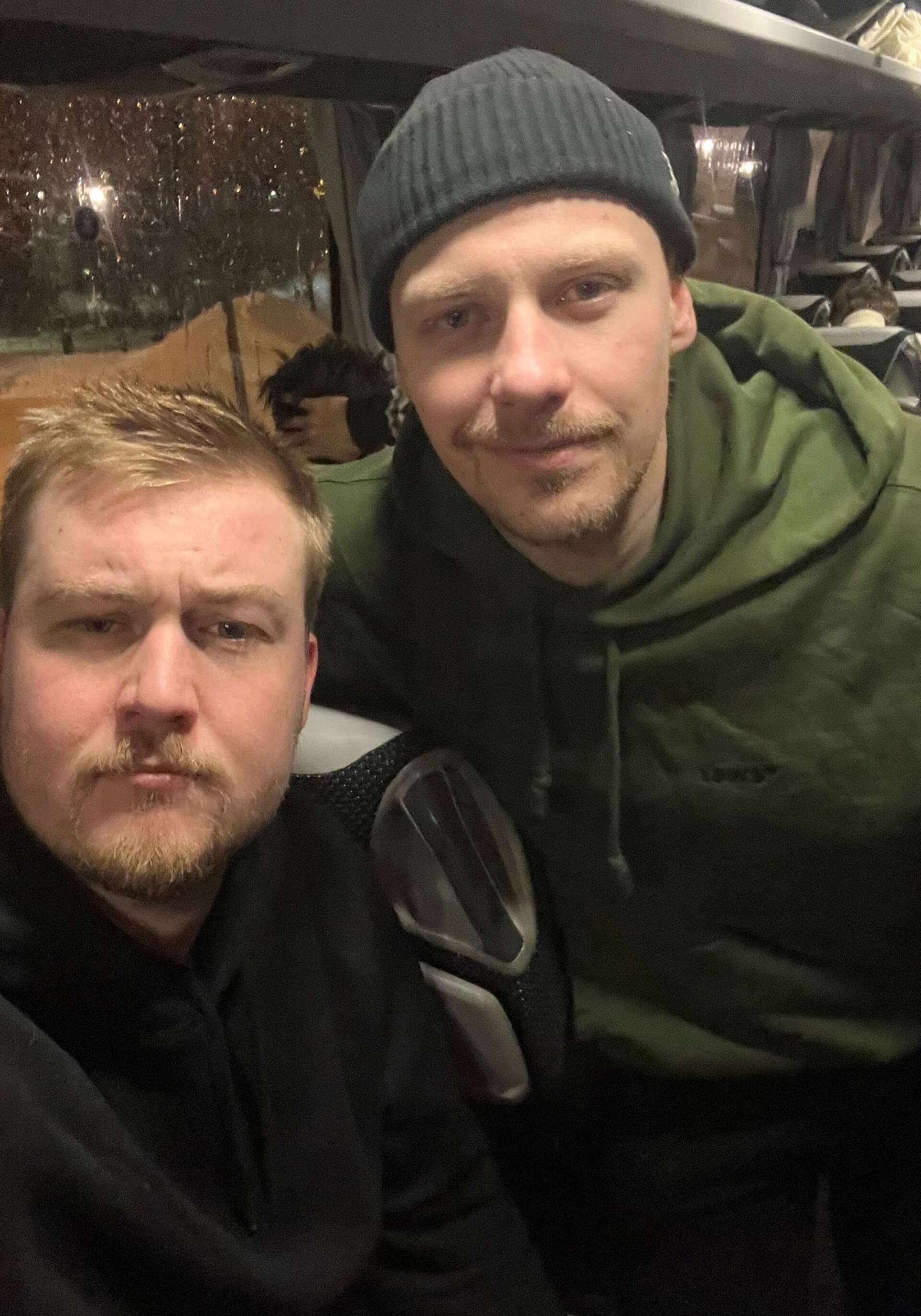 Barndomsvännerna Philip Larsson och Marcus Rhodin är återförenade i Norge hos Hasle-Løren.