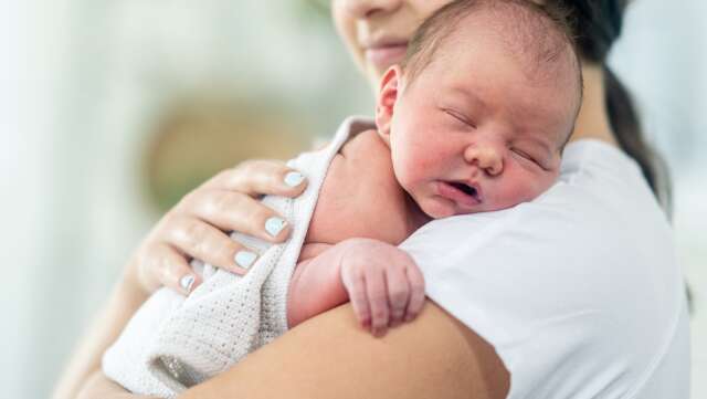 När namnen på nyfödda i Sverige under 2023 summeras, så hamnar Elsa och Noah i topp.
