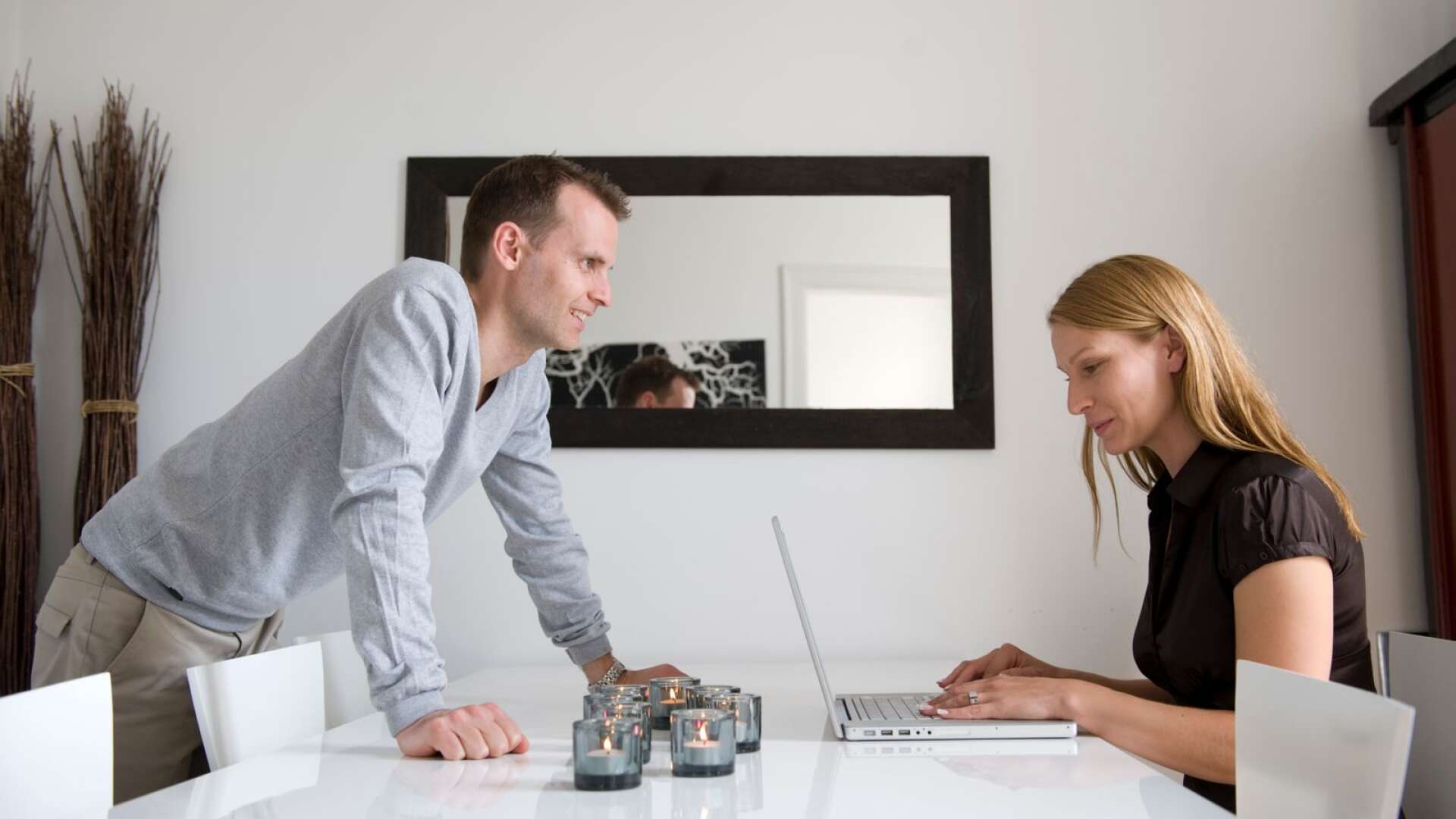 Stör din partner dig när du försöker arbeta hemifrån? Svälj ilskan och kommunicera i stället. 