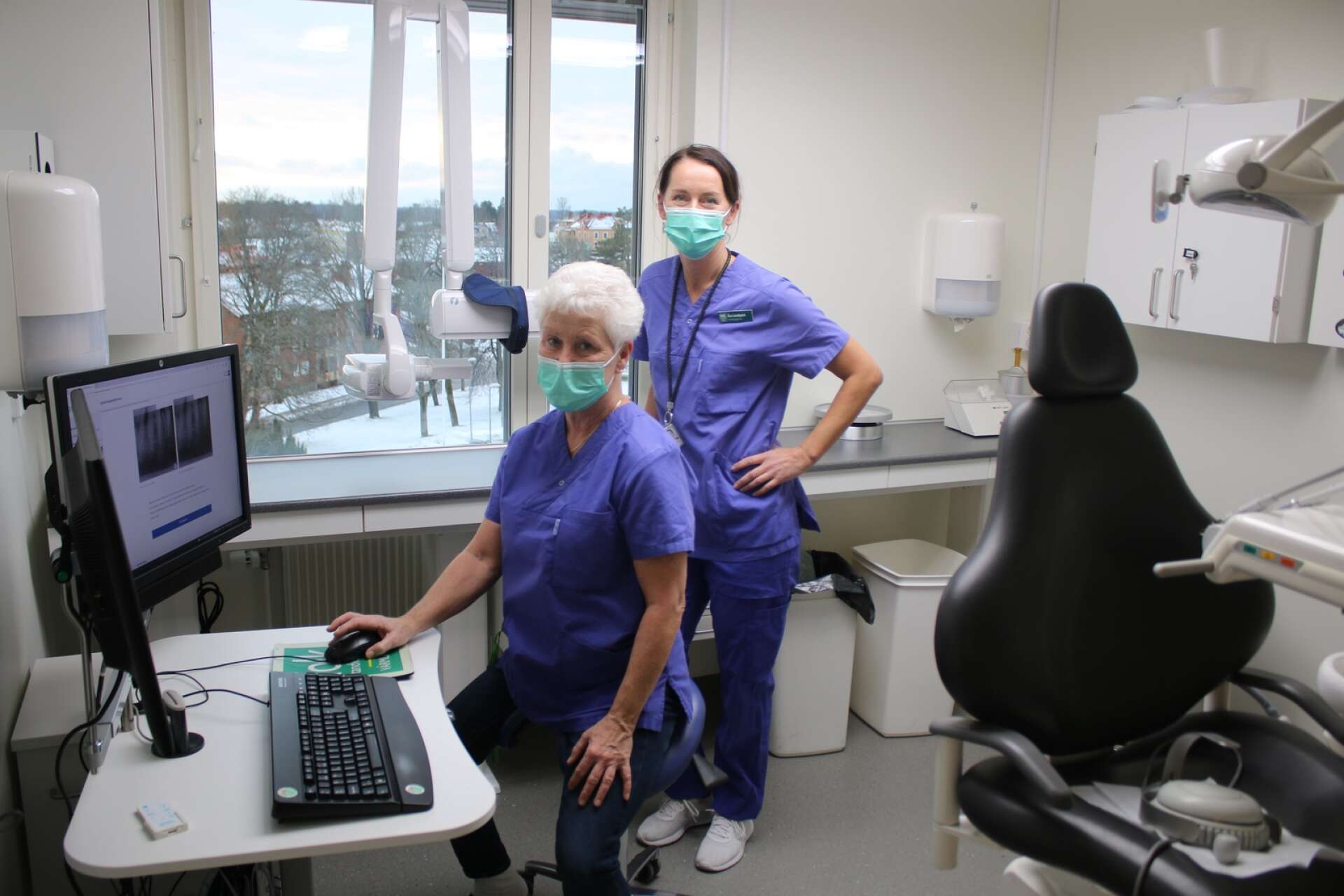 Folktandvården öppnade under året upp den nya kliniken. Ingela Nilsson och Åsa Lundqvist.