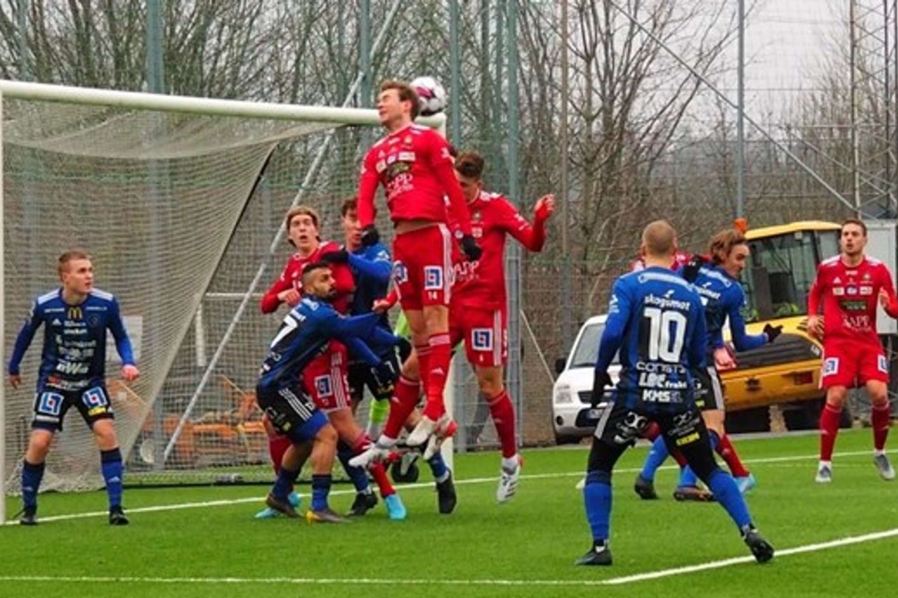 Karlstad Fotboll spelade 0-0 mot superettanlaget Skövde AIK.