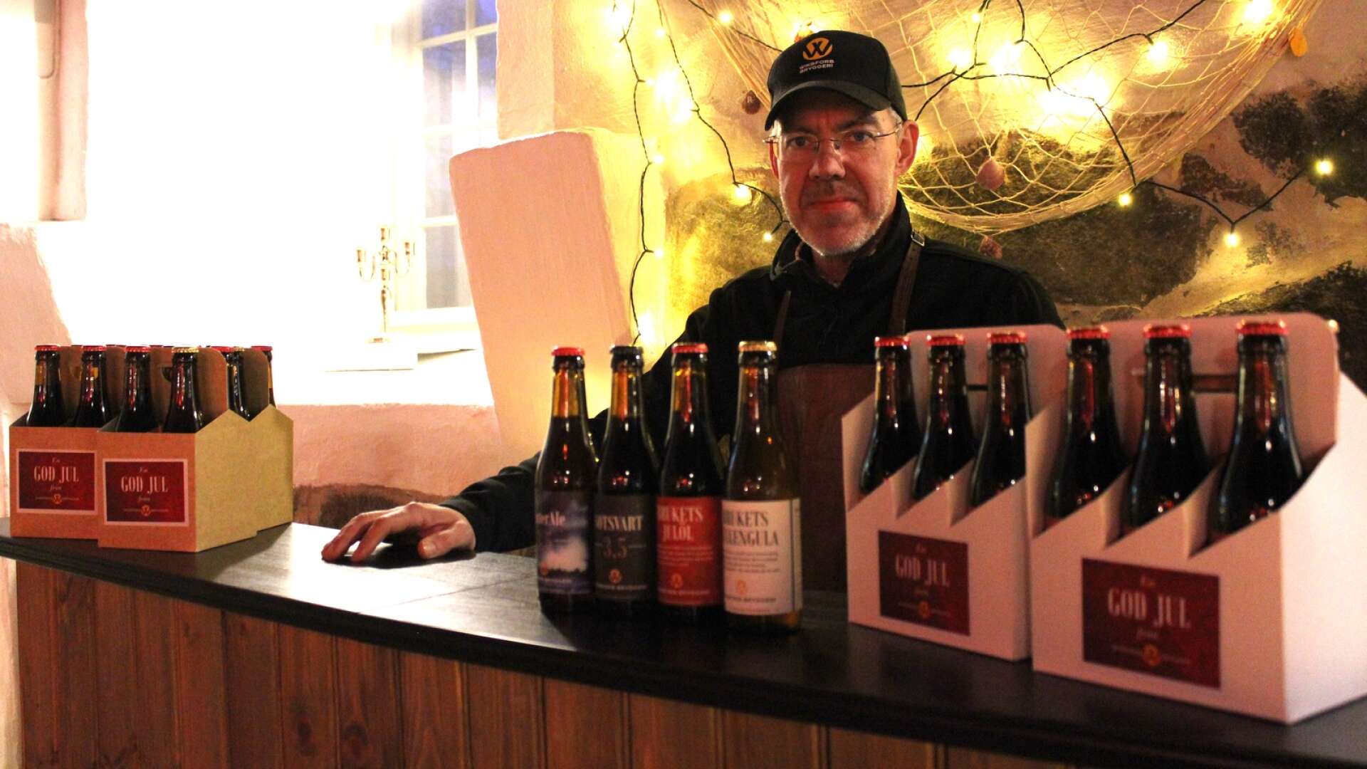 Anders Malmqvist från Wiksfors bryggeri sålde nya ölsorter.