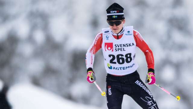 Simon Nilsson som till vardags tävlar för Hägglunds Ski Team SK kom på 21:a plats på JVM-loppet 10 km fri stil i Kanada. Arkivbild.