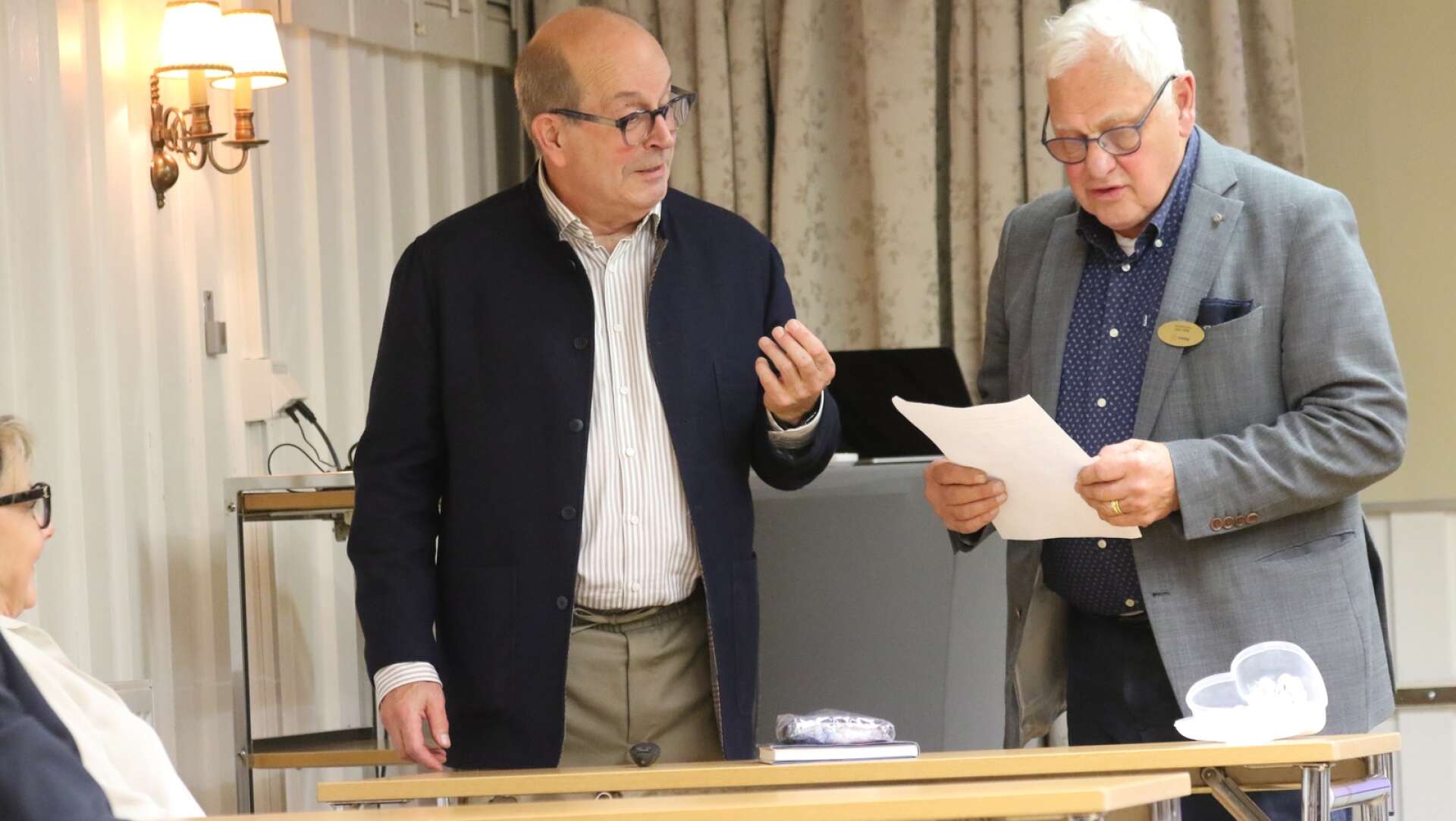 Under sin tid i Filipstad har Jan Scherman träffat många olika människor, till exempel som när han har föreläst som på bilden inför Rotarys medlemmar.