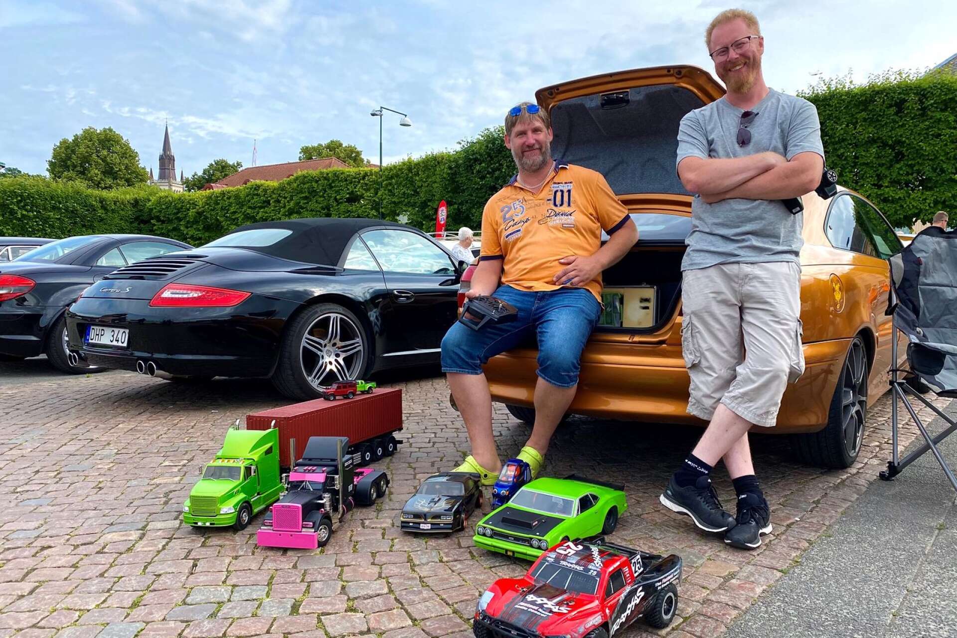 Robert ”Dago” Falk och Dennis Midsten som samlar modellbilar har längtat efter att få ställa ut dem igen.