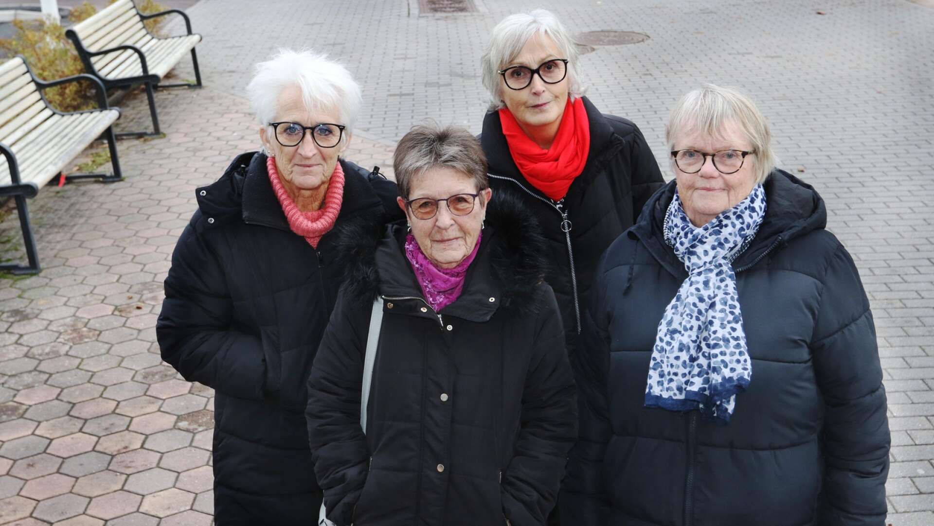 Kicki Andersson, Bibbi Lindgren, Ing-Marie Eklund och Elisabeth Skoog Lövgren är fyra av sju badledare som nyligen sade tack och hej till Reumatikerföreningen. Nu avslöjar de hur de tänkt sig verksamheten för vattengympan efter nyår.