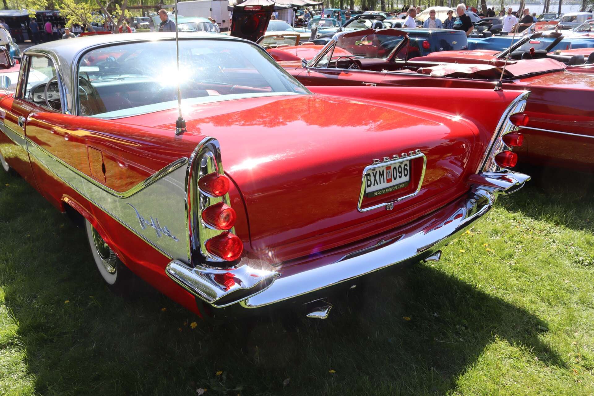 Desoto Fireflite av 1958 års modell levde upp till dåtidens mode med stora fenor.