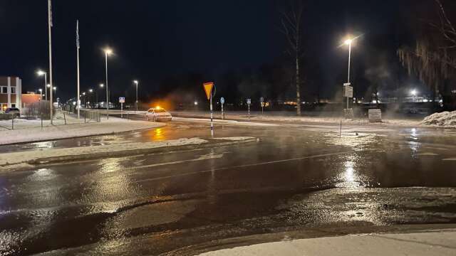 I början av februari uppstod en vattenläcka i korsningen Västanvindsgatan och Stormgatan på Örsholmen i Karlstad. Men det har inte varit oroväckande många läckage på kort tid, även om det kan verka så.