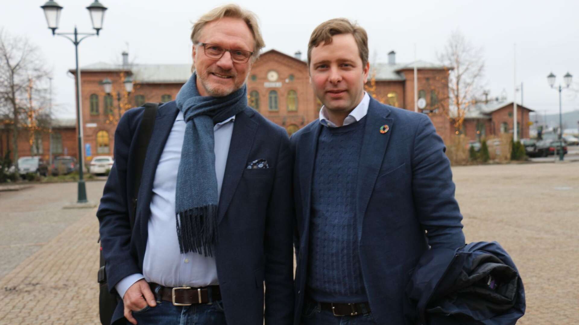 Stefan Petersson och Robert Rhönnstad startar en innovationshub, ett kompetenscenter, inom IT i Arvika. 