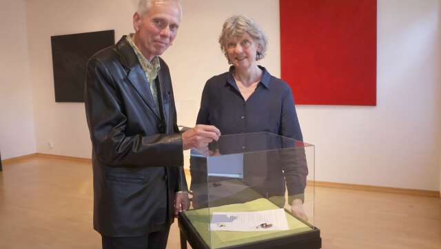 Bue Nordström och Elisabeth Wennberg visar upp resultatet av sitt konstnärliga arbete under pandemin i Bengtsfors konsthall.