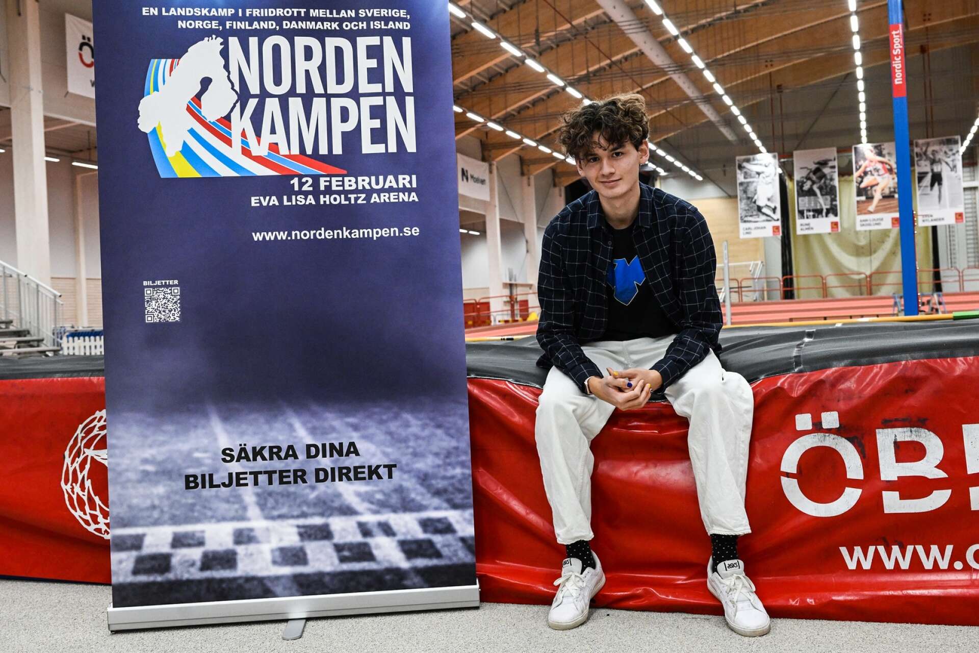 Melwin Lycke Holm laddar för landskampen i Karlstad. 