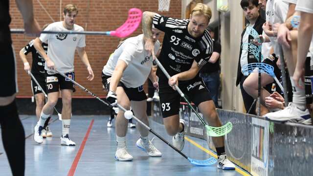 Henrik Lindh och hans Arvika slog ut division I-laget Hagfors i kvartsfinalen och i torsdagens DM-semifinal väntar ytterligare ett division I-lag.