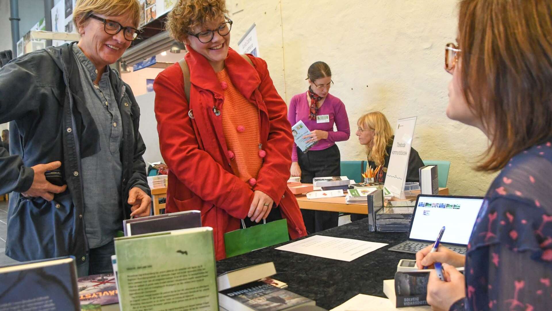 Är kultur enbart finkultur? Hösten 2019 arrangerade en bokmässa i Gjutaren, som drog många besökare.