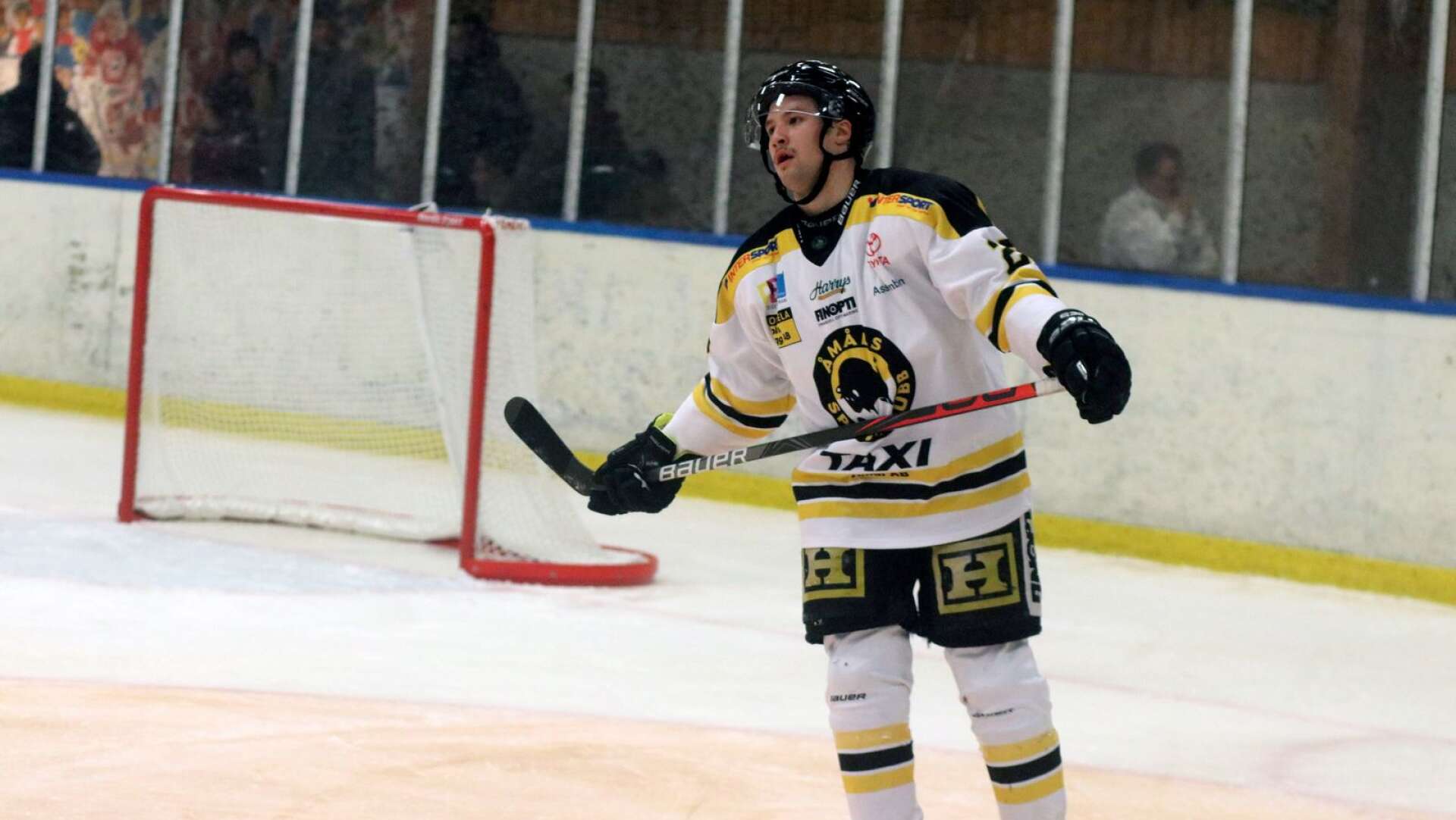Ryan Schwalbe gjorde två mål för ÅSK mot Viking. Här i Somashallen i första derbyt mot Säffle HC.
