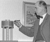 Stadsingenjör Gösta Sjöstrand beskrev bygget för Säffle-Tidningen och markerade på modellen med en penna var höjden ovan mark skulle bli 34.3 meter.
