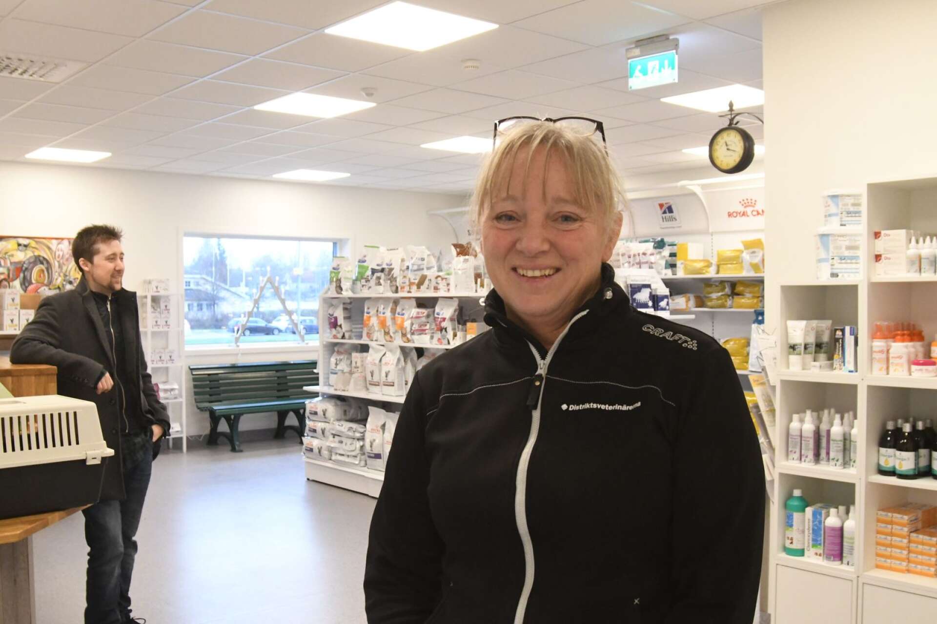 Agneta Nyhlén, klinikchef på Distriktsveterinärerna i Arvika, är helnöjd med de nya lokalerna. Dubbelt så stora ytor och en rejäl uppfräschning har gjorts.