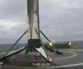 SpaceX landar sina använda raketer till havs på ett drönarskepp kallat Of Course I Still Love You (från Iain M Banks science fiction-romaner i Culture-serien).