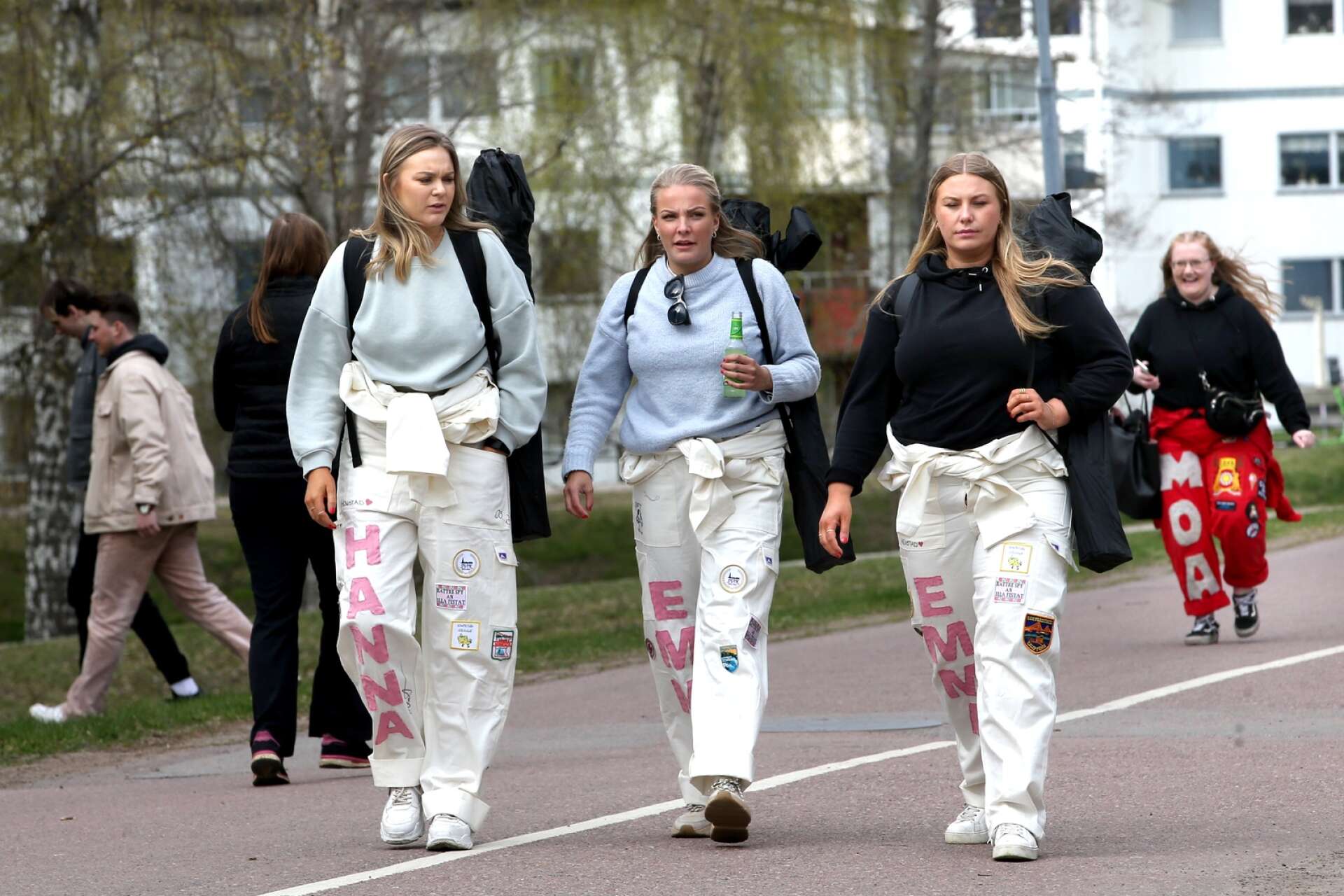 Studenter som firar valborg på Gubbholmen i Karlstad.