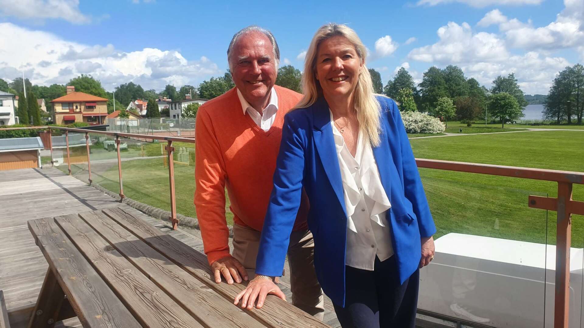 Anna Ragén är ordförande i Bofors simhoppsklubb där tränarnestorn Mathz Lindberg är vice ordförande.