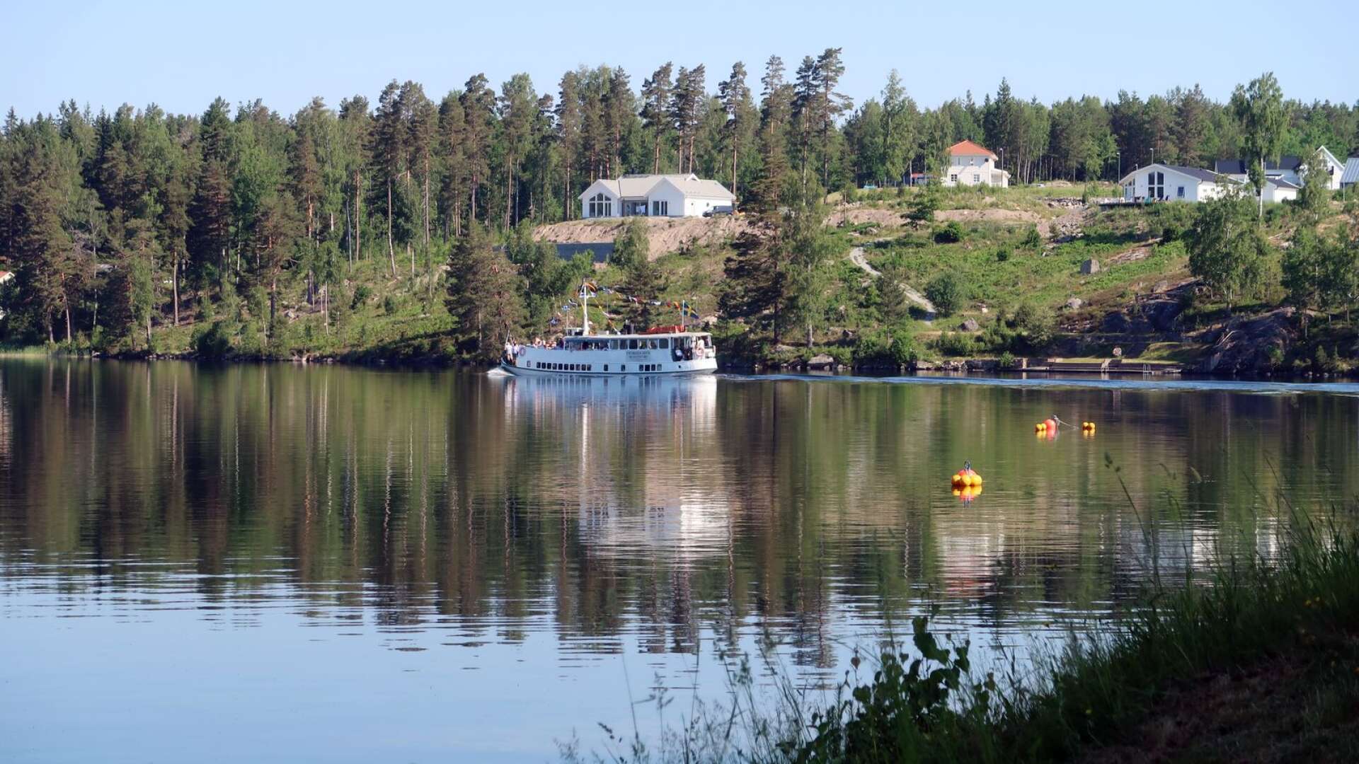 Kvarteret Orren ligger högt beläget med utsikt över sjön Lelång, alldeles intill Krutkällaren.