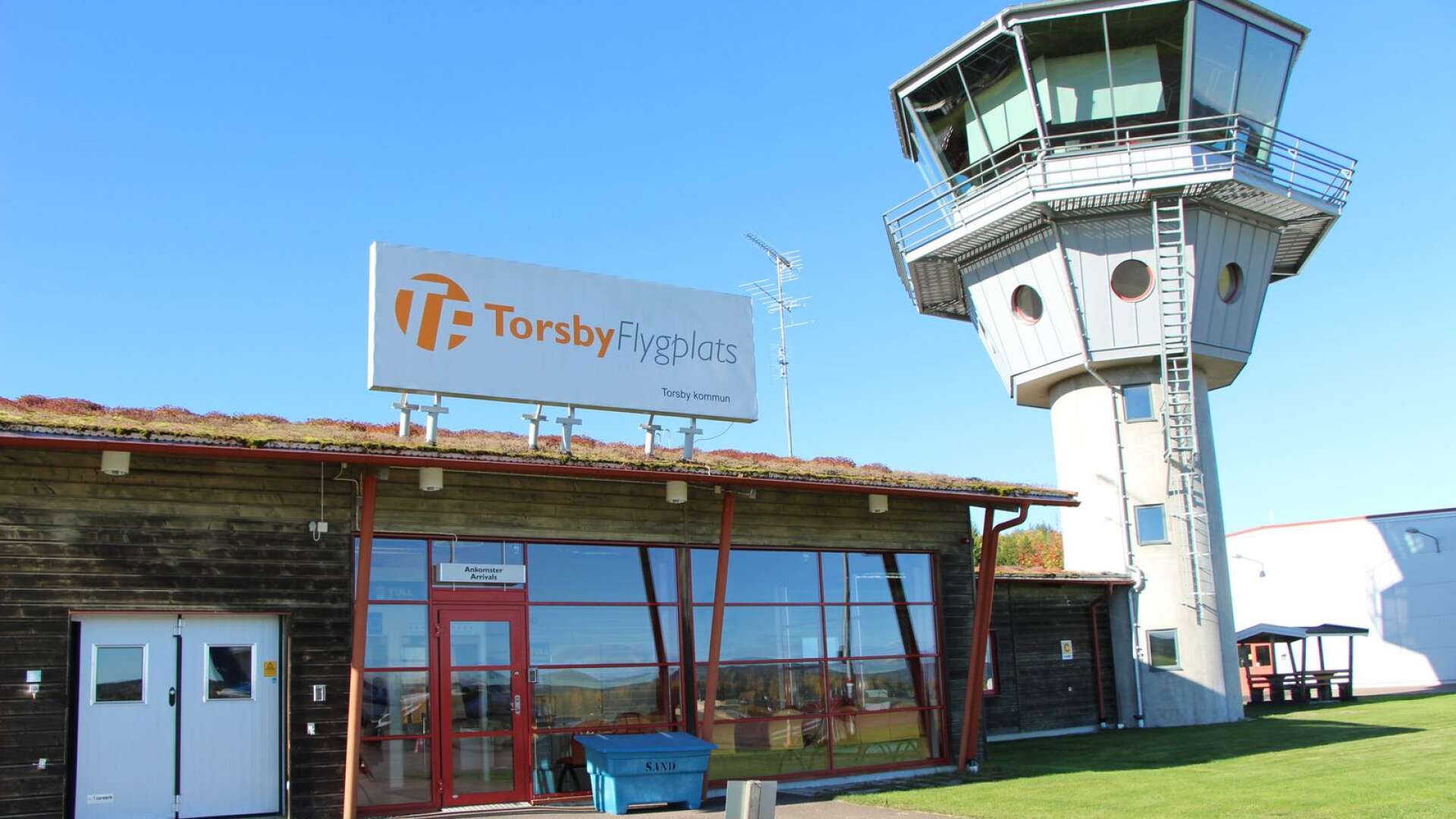 Torsby flygplats lagrade mer än tio ton avfall i form av bark och får nu böta 20 000 kronor.