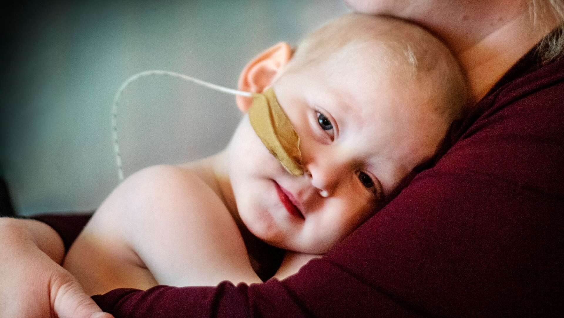 Colin från Karlstad diagnostiserades med leukemi närhan endast var 2 år gammal. Jag och reporter Ida Myrin kom att följa Colin och hans familj med återkommande reportage om deras vardag och kamp mot sjukdomen under 2022. Den här bilden är från vårt första möte i februari.