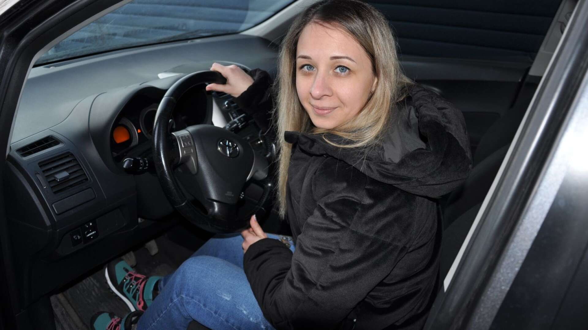 Yulia Kondratyuk flydde med sin son Matvey i bil genom brinnande krig i Ukraina till Bengtsfors och Sverige. En 200 mil lång resa.