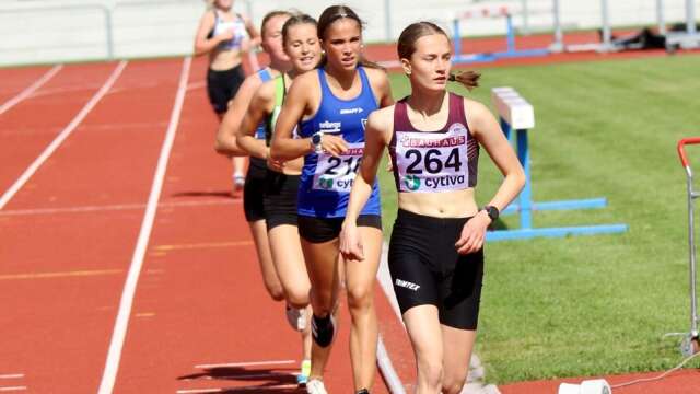Anna Ferletta tävlade nyligen i ungdoms-SM. Hennes bästa placering blev där femma på 1 500 meter hinder.