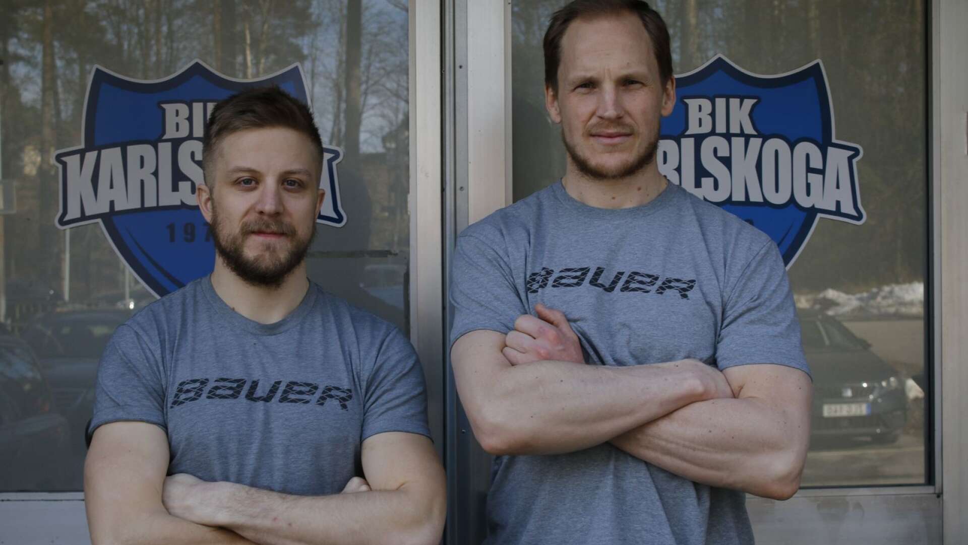 Calle Berglund och Mikael ”Daggen” Eriksson, forwards i BIK Karlskoga, har båda viktiga roller i sitt lag i SHL-kvalet.