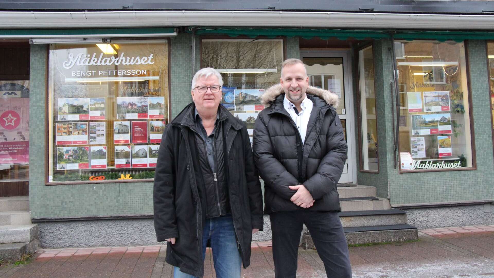 Mäklaren Bengt Pettersson har anställt mäklaren Pär Emilsson och ska ny expandera verksamheten och även satsa på Sunne och Torsby.