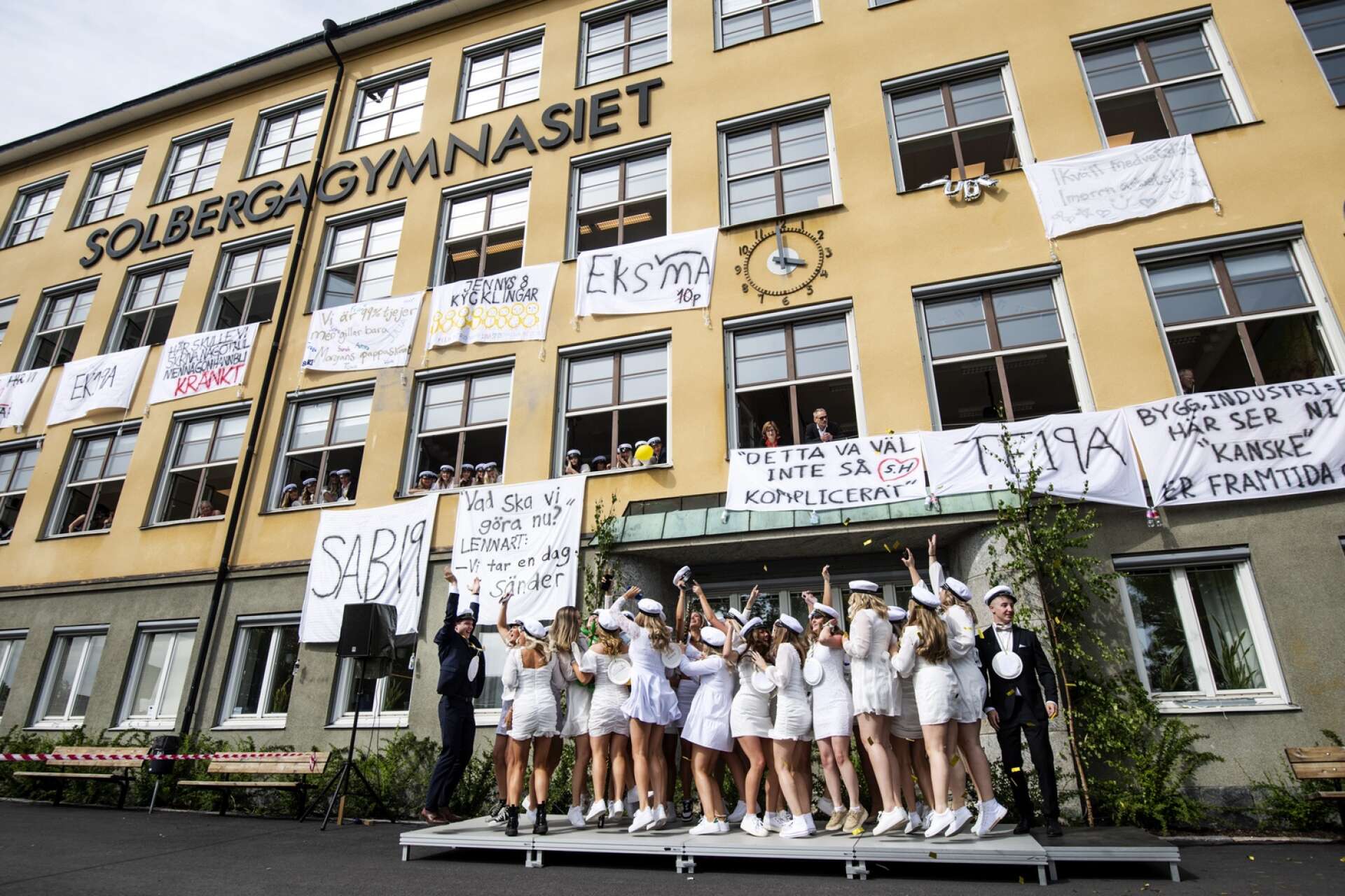 Studentutspring på Solbergagymnasiet i Arvika.