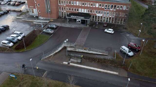 Den tragiska påkörningsolyckan inträffade på parkeringen utanför vårdcentralen i Kristinehamn. 