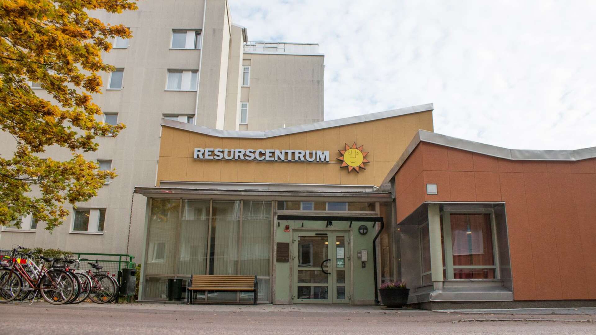 Växelvårdsavdelningarna för boende med somatiska sjukdomar flyttade från Rosenbad i Viken i november i år.