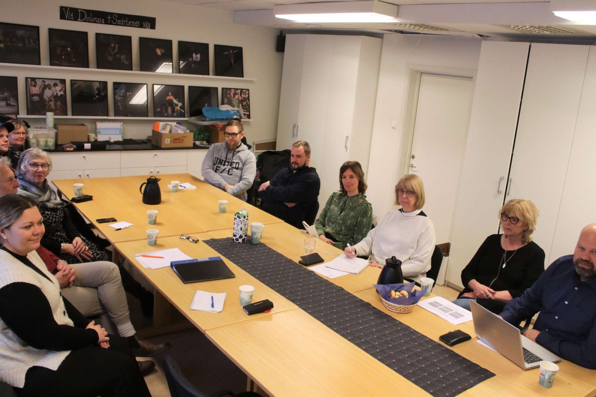 Representanter från Svenska kyrkan, Åmåls kommun, Röda Korset och Medpro samlades under torsdagen i församlingshemmet för ett planeringsmöte.