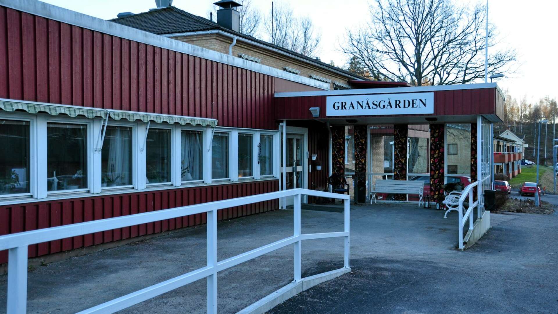 På äldreboendet Granåsgården i Bengtsfors har läget stabiliserats under den gångna helgen. Inga fler omsorgstagare ska ha insjuknat.