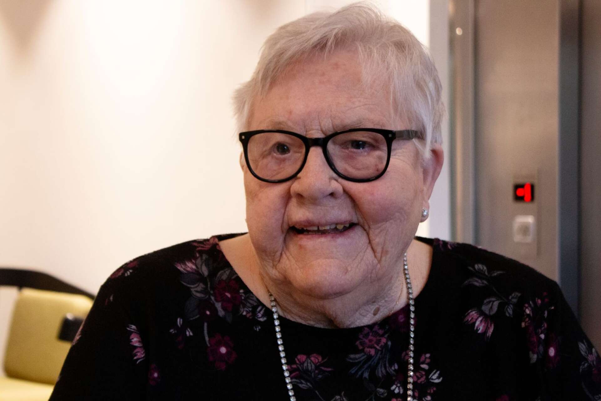 Ulla-Britta Jonsson flyttade in på Djupängens äldreboende för en dryg månad sedan och trivs väldigt bra.
