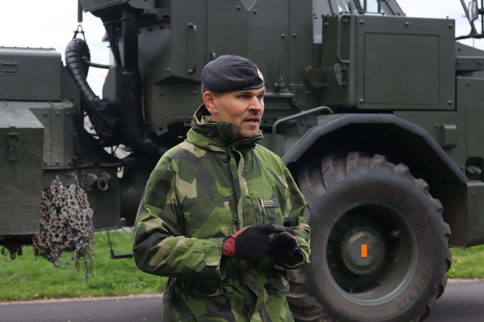 Kompanichef Daniel Lagrell har tidigare jobbat på Artilleriregementet i Kristinehamn, men är sedan 15 år knuten till P4 i Skövde. &quot;Det är en fin känsla att komma tillbaka till Kristinehamn&quot;, säger han.
