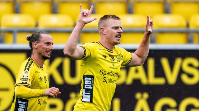 Elfsborgs Niklas Hult och Per Frick. Värmlänningen Frick blev hjälte med matchens enda mål.