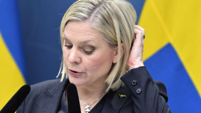 Finansminister Magdalena Andersson (S) tvingas gräva djupare i statskassan. Arkivbild.