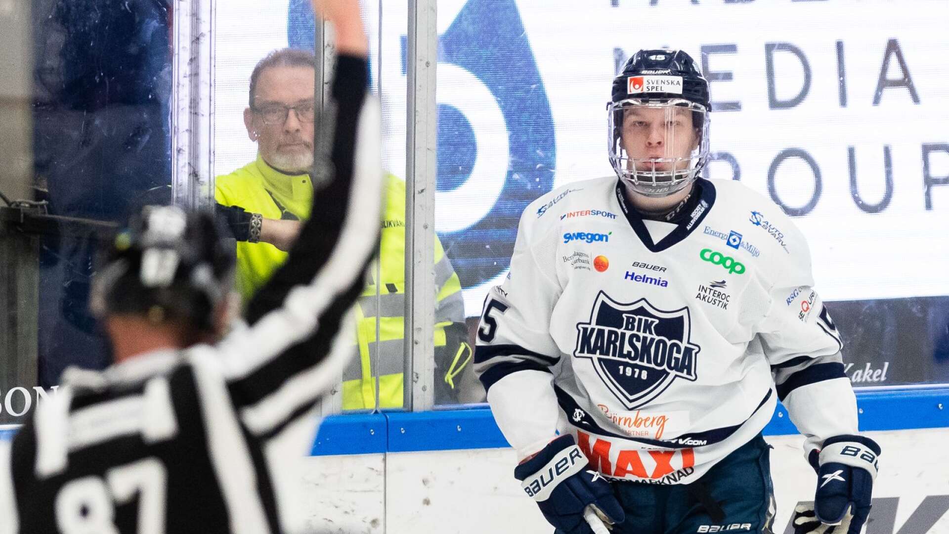 Åke Stakkestad under förlusten i den första semifinalen mot HV71.