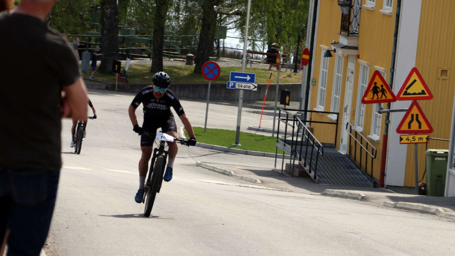Cykelloppet Dalsland X-Country upplaga 2023. Johan Norén på väg mot mål.