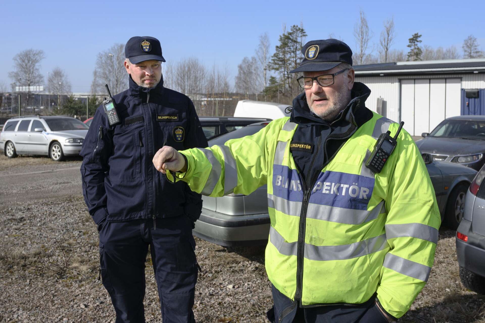 Polisens bilinspektörer Martin Lysholm och Tomas Saxén. 
