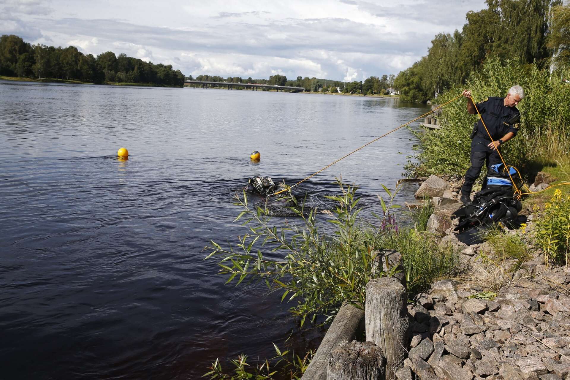 Sjöpolisen genomförde en dykinsats i Klarälven.