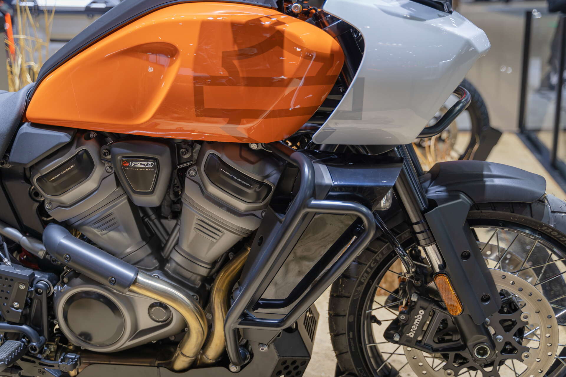 Pan America är en av Harley-Davidsons äventyrligare maskiner.